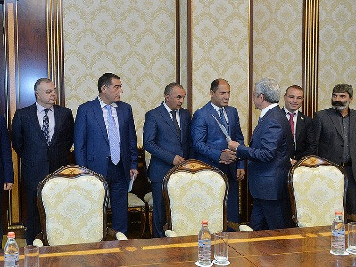 Նախագահը ոնց ասի, ըտենց էլ պիտի անենք. «Յուվեցի Կարոն» Սահմանադրության նոր նախագծի մասին