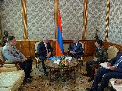 Նախագահականում Կոզիկի հետ քննարկել են սահմանի պաշտպանության հարցերը