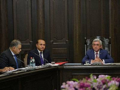 Նախագահը հրավիրել է կառավարության արտահերթ նիստ (Ֆոտո)