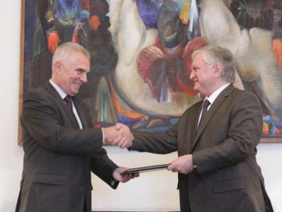 ԵՄ պատվիրակության նորանշանակ ղեկավարը հանձնեց իր հավատարմագրերի պատճենը