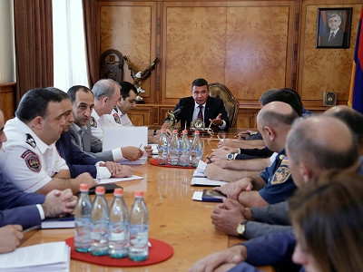 Ոստիկանությունում քննարկել են ճանապարհային երթեւեկության կարգավորման հարցերը