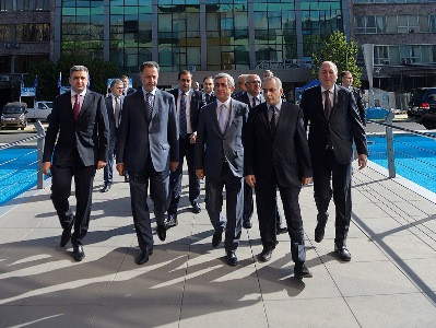 Սերժ Սարգսյանը ներկա է գտնվել «Արմենիա էքսպո 2015» ցուցահանդեսի բացմանը (ֆոտո)