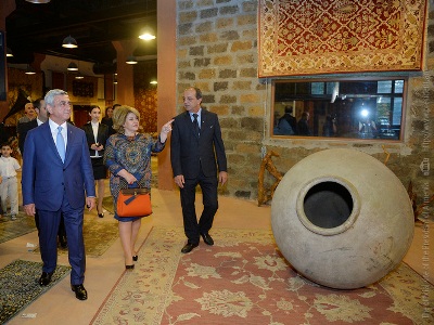 Սերժ Սարգսյանն այցելել է «Մեգերյան կարպետ» (ֆոտո)