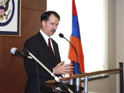 Էվանս. Ղարաբաղին բանակցային գործընթացում ներգրավելու անհրաժեշտություն կարող է առաջանալ