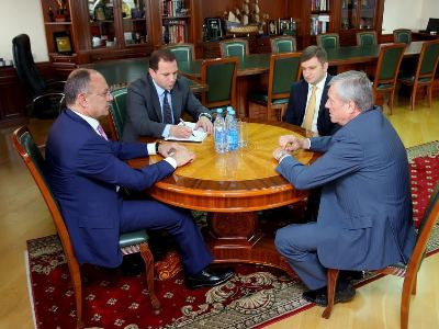 Սեյրան Օհանյանը ՀԱՊԿ գլխավոր քարտուղարին ներկայացրել է իրավիճակը սահմանին (ֆոտո)
