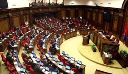 «168 ժամ». Հայաստանը՝ նոր ու ճակատագրական «կամ-կամ»-ի առջեւ