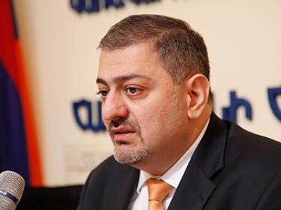 Փոխվարչապետ. Պետք չէ Հայաստանի տնտեսությունը սեւ գույներով ներկայացնել