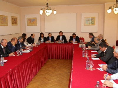 Տրանսպորտային ծառայություն իրականացնող մեքենաների տարիքային սահմանափակումը կխստացվի