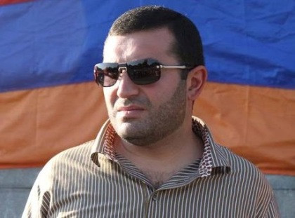 «Իրավունք». Լեւոն Տեր-Պետրոսյանի հայրական տունը գրավի տակ է