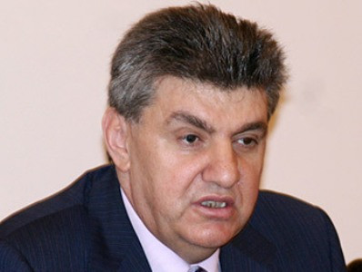Արա Աբրահամյան. Մենք Հայաստանում ոչ ոքի կամ որեւէ կուսակցության չենք քննադատելու