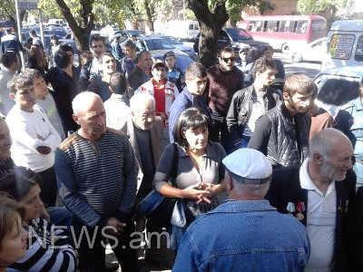 Ցմահ դատապարտյալների հարազատները քրգործերը վերանայելու պահանջով նամակ են հանձնել նախագահին