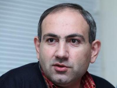 Նիկոլ Փաշինյանն այցելել է հացադուլի մեջ գտնվող 55 ցմահ դատապարտյալի