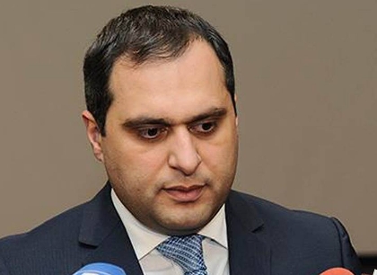 «Հրապարակ». Լուսինե Սահակյանի եւ Երվանդ Վարոսյանի հետ «կիսելու» բան չունեմ. Արա Զոհրաբյան