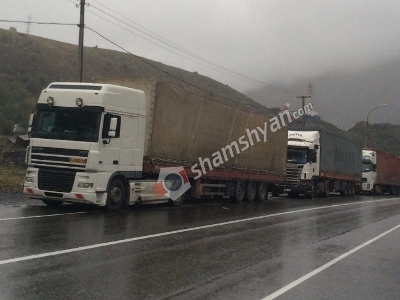 Վերին Լարսի անցակետում հայկական մեքենաների խցանումը հասնում է 4 կիլոմետրի. Shamshyan.com (ֆոտո)