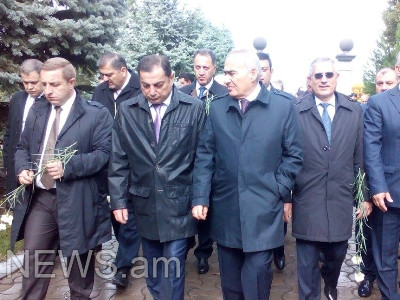 Նախագահը գործուղման է, դրա համար չի եկել «Եռաբլուր». Գալուստ Սահակյան (Ֆոտո)