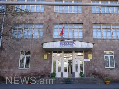 Երեւանի թիվ 122 հիմնական դպրոցի շենքը 3-րդ կարգի վթարային է, անհրաժեշտ է անհապաղ վերանորոգում (ֆոտո)