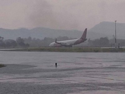 Ինդոնեզիայում Boeing 737-ը վթարային վայրէջք է կատարել