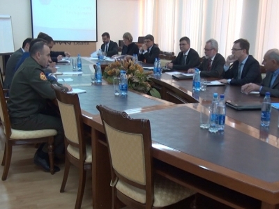 Վիշեգրադյան քառյակի պատվիրակները պաշտպանության նախարարություն են գնացել (Ֆոտո)