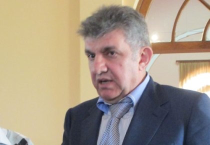 «Իրատես de facto». «Հավաքվում» է Արա Աբրահամյանի ապագա թիմը. մի ցուցակ էլ նախագահականում է կազմվում