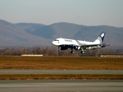 Ռուսաստանում Airbus-ը վթարային վայրէջք է կատարել օդաչուների խցիկի ապակու ճաքի պատճառով