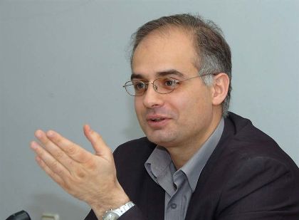 «Ժամանակ». Զուրաբյանը հիմա էլ փորձել է թունդ արեւմտամետ երեւալ. Զուրաբյան-Քոքոբելյան թեժ բանավեճ