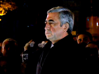 Armenia President attends candlelight vigil in Yerevan's France Square (PHOTOS)