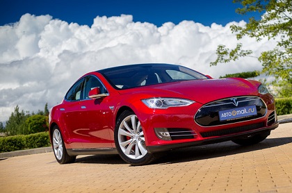Tesla-ն հետ է կանչում Model S մակնիշի մեքենաները