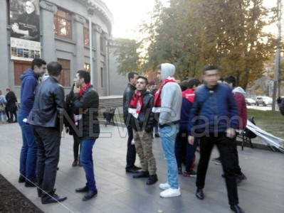 Երկրպագուները պահանջում են Ռուբեն Հայրապետյանի հրաժարականը. մեկնարկում է ՖԱՖ երթը (Ֆոտո)