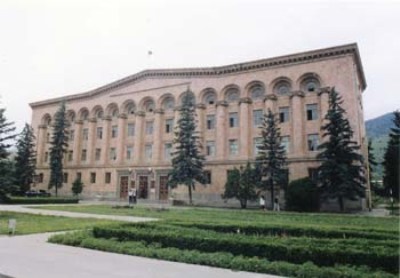 Վանաձորում առաջարկում են ՀԿ–ներին գումար տալուց առաջ ստանալ ավագանու համաձայնությունը