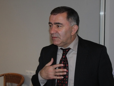 Մեր գյուղացիներն ասում են՝ մեր պատգամավորը ոնց ասի, տենց ա լինելու. ՀՀԿ-ականը բացում է խաղաքարտերը
