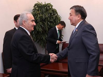 Ղրղզստանի խորհրդարանը դիտորդական առաքելություն կիրականացնի ՀՀ հանրաքվեի ընթացքում. Ժեենբեկով