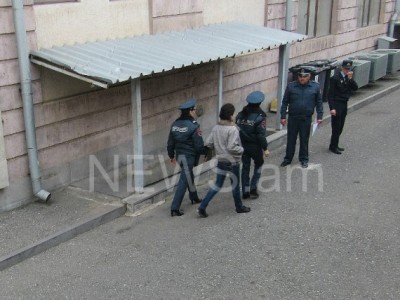 Իրավապահ մարմինները մեր տուն երբեք չեն եկել. զինված խմբի անդամ քույրերի մայր (Ֆոտո)