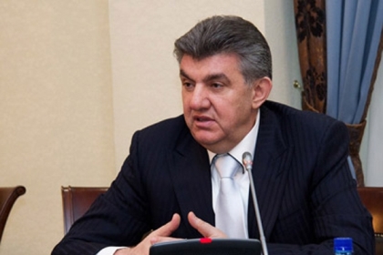 «Ժողովուրդ». Արա Աբրահամյանը «վարձել է» Ծառուկյանի «հուշարարներին»