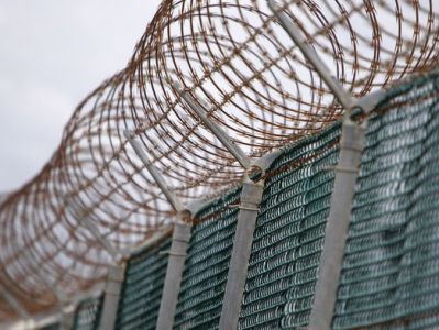 Մակեդոնիան մետաղական ցանկապատ է կառուցում Հունաստանի հետ սահմանին