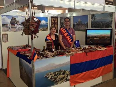 Հայկական գորգեր, կոնյակ, ուտեստներ ու տեսասկավառակներ Բրազիլիայում կայացած տոնավաճառին