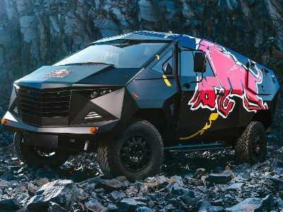 Land Rover Defender-ը վերածել են կործանիչի (ֆոտո)