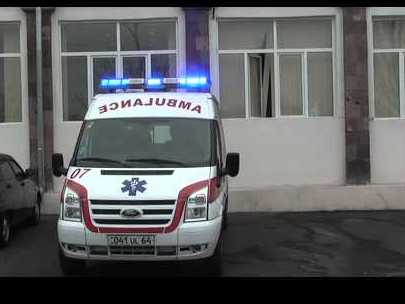 Երեւանում 52-ամյա տղամարդը տանիքի ձյունը մաքրելիս վայր է ընկել եւ մահացել