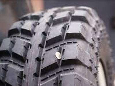 Ընթացքի ժամանակ մեքենայի անվադողը պոկվել է. վարորդին եւ 4 ուղեւորներին տեղափոխել են վրանային հենակետ