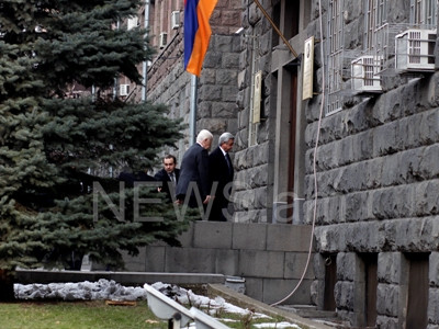 Սերժ Սարգսյանն ԱԱԾ շենքում է (Ֆոտո)
