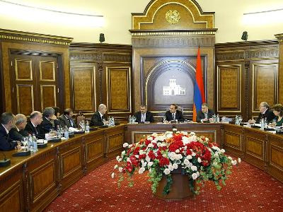 Վարչապետը գոհ է Աշոտյանի աշխատանքից. ԿԳՆ-ին հաջողվել է 2015-ին լուծել իր առջեւ դրված խնդիրները
