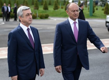 «Ժողովուրդ». Սերժ Սարգսյանը ստուգում է ՊՆ-ի ֆինանսական հոսքերը. Խորքային հետեւանքներ կարող են լինել