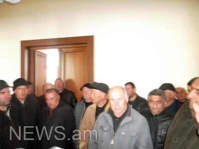 Վանաձորի անհատ տաքսու վարորդները պահանջում են իջեցնել տեղական տուրքի չափը (Ֆոտո)