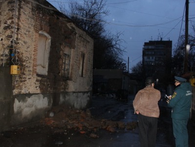 Փլուզում Պետրոս Ադամյան փողոցում (ֆոտո)