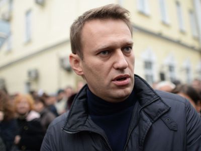 Опубликовано видео нападения с тортами на Навального