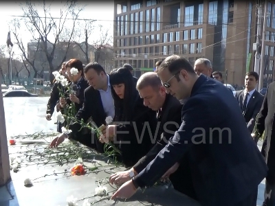 Armenia politicians pay tribute to March 1 tragedy victims