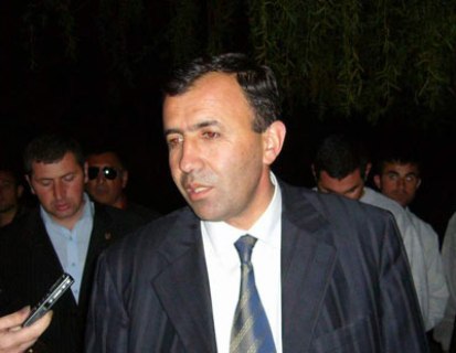 «Ժամանակ». Թալինցի ՀՀԿ-ական պատգամավորը քաղաքապետի պաշտոնում տեսնում է սեփական կնոջը