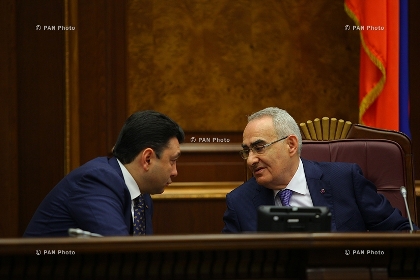 «Ժողովուրդ». Ինչո՞ւ Շարմազանովը նախագահի հետ չի մեկնի Կիպրոս. «մեղավորը» Գալուստ Սահակյանն է