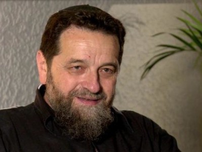 Ծագումով հրեա լեհաստանցի լրագրող. Մոռանալով ցեղասպանությունների մասին՝ մենք նրանց առջեւ դուռ ենք բացում