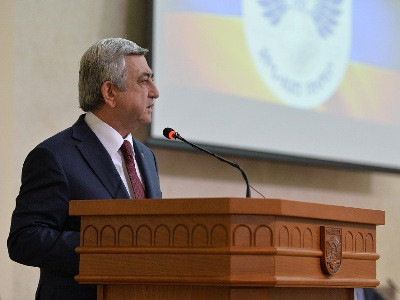 ՀՀ ԶՈՒ-ն ստացավ որակապես նոր սպառազինություն եւ հետագա մատակարարման երաշխիքներ. ՀՀ նախագահ (ֆոտո)