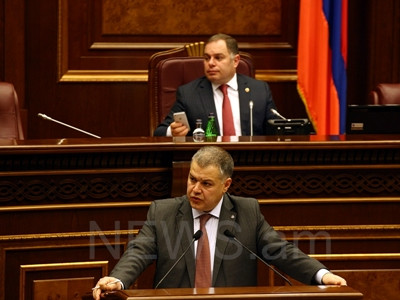 Խոսելով հանրային կոնսենսուսի մասին՝ դուք ուզուրպացնում եք հանրային սեկտորը. Դավիթ Հարությունյանը՝ Զուրաբյանին